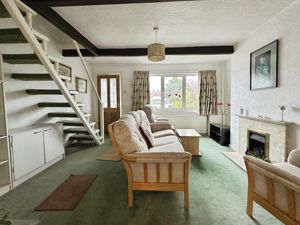 Lounge - click for photo gallery